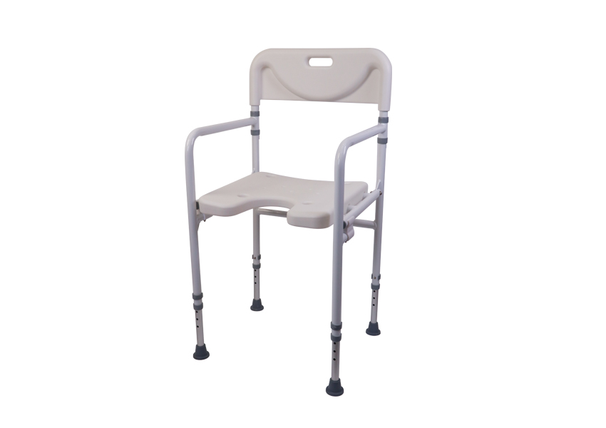 Silla de baño con asiento en herradura, apoyabrazos y respaldo. Estructura plegable de aluminio, con patas ajustables y regatones antideslizantes.
