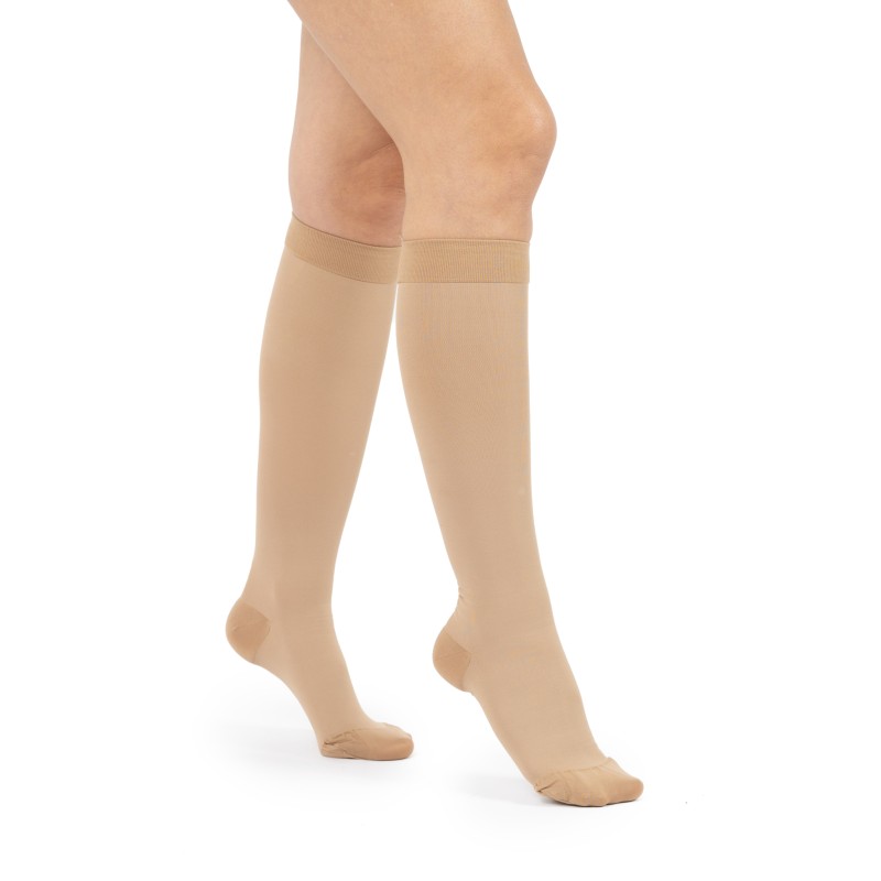 830 MEDIAS A LA RODILLA 30/40 CERRADA MICROFIBRA