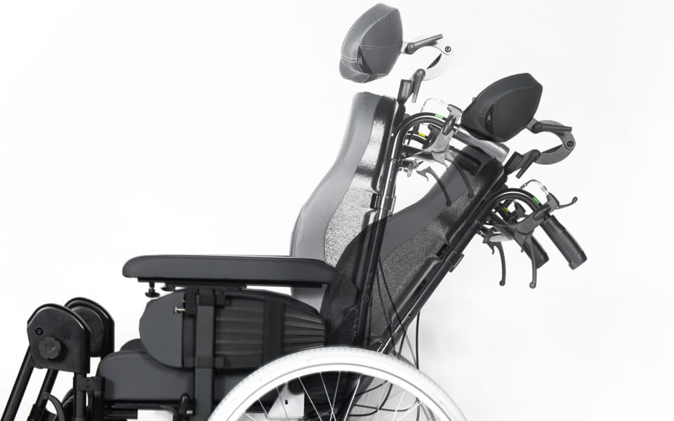 SILLA DE RUEDAS POSTURAL DE ALUMINIO